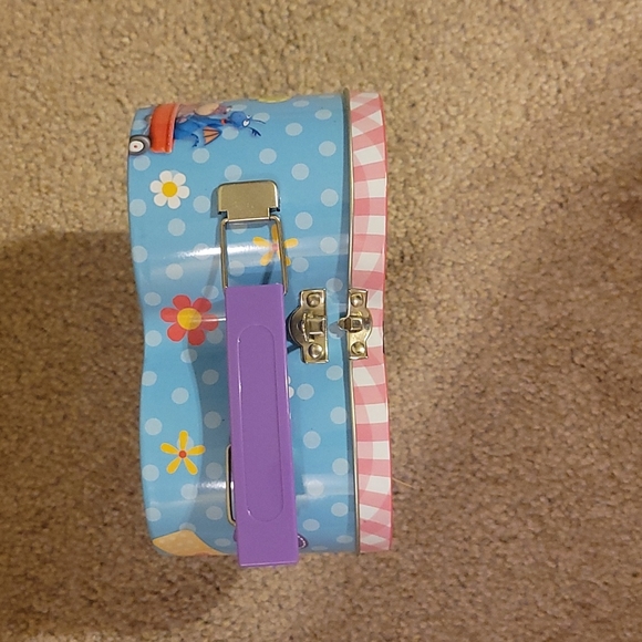 NWOT Doc McStuffin Lunchbox - Picture 2 of 3